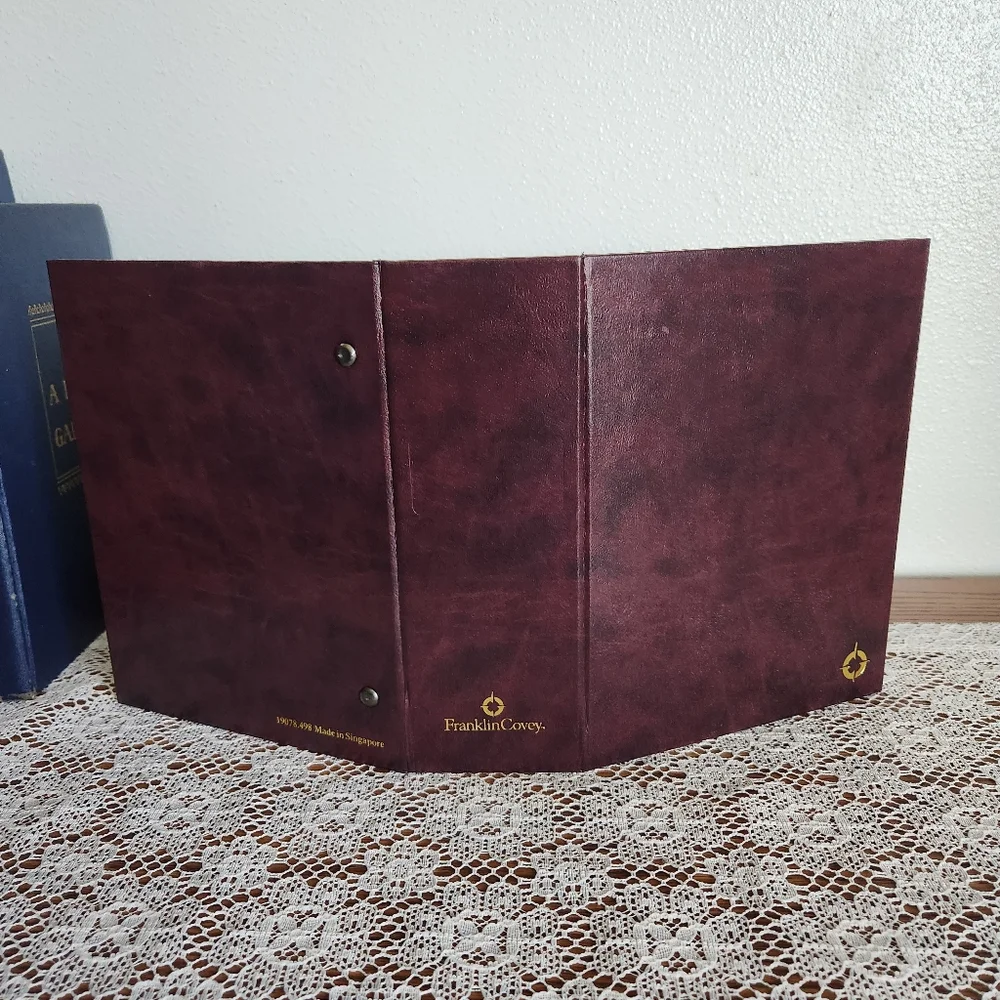 FranklinCovey Burgundy Archive Storage Binder